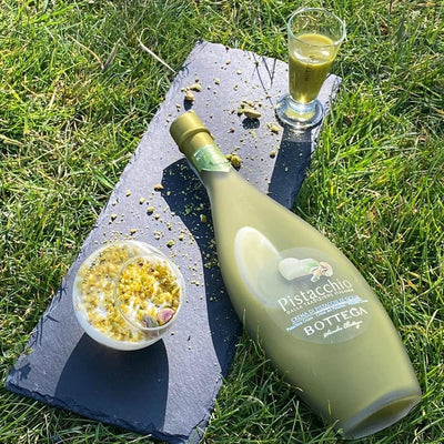 Pistachio cream ( Box n° 3 Elegant Satin Finish Bottles)