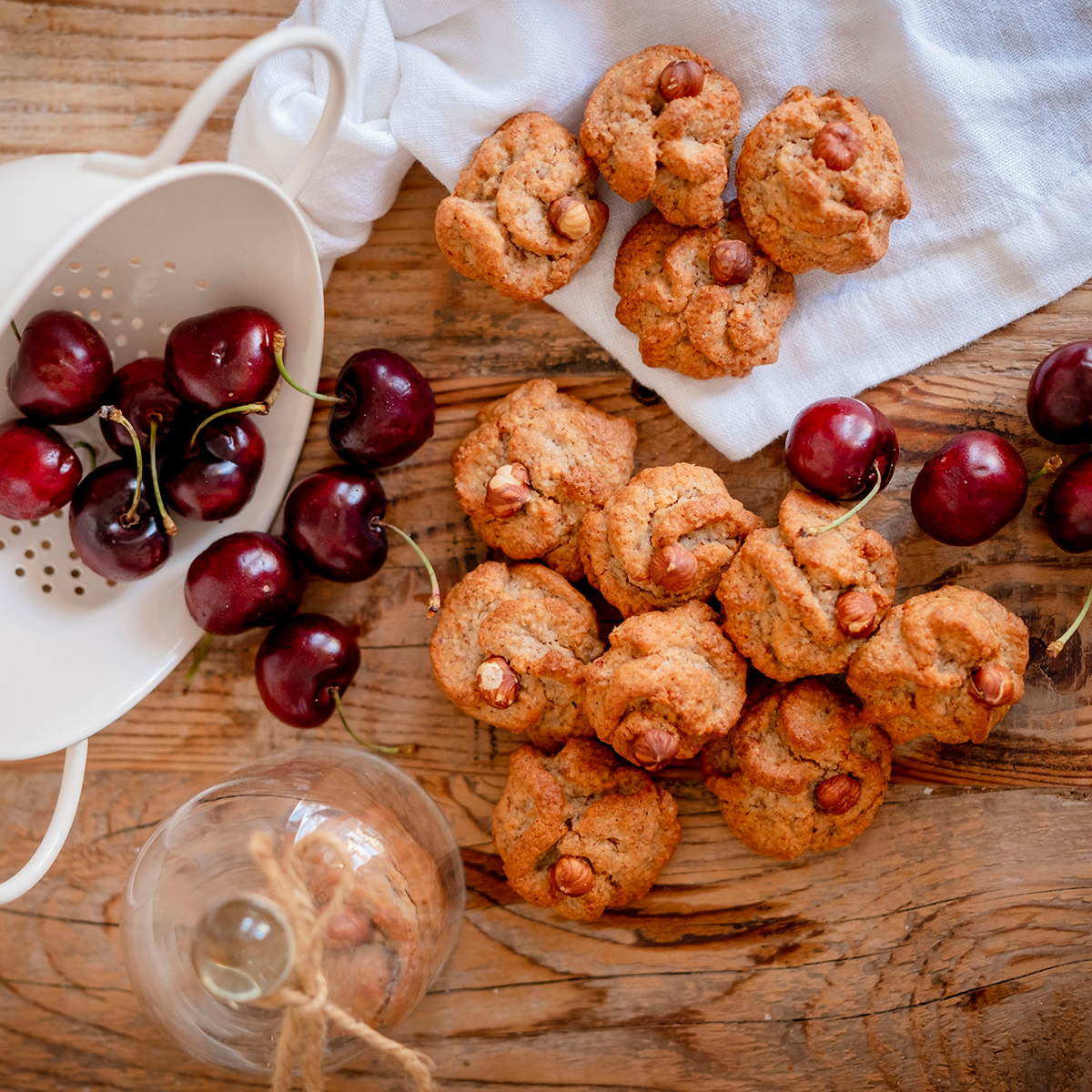 Bruttibuoni with Hazelnuts - Dolce Aveja: Irresistible Italian Delicacy