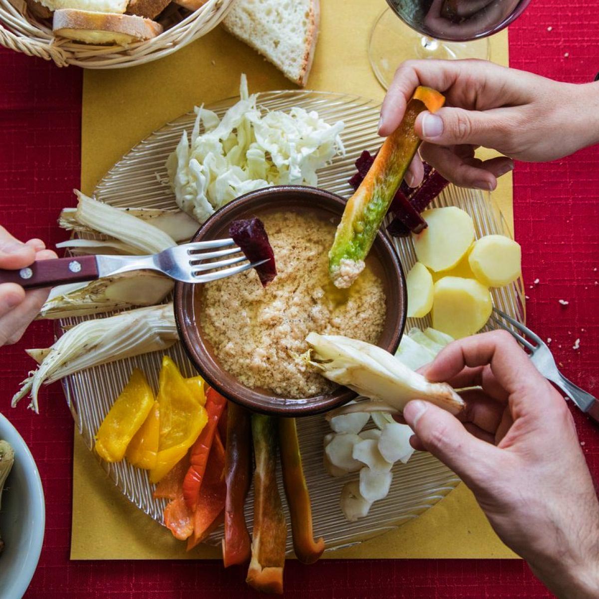 Bagna cauda Italian dish of Piedmontese cuisine - Ancient recipe