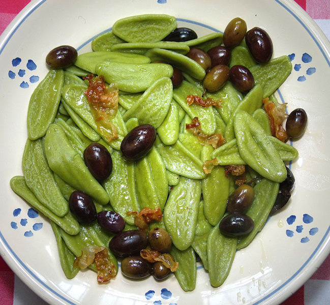 Tricolor Leaves Pasta - Spinach and Tomatoes