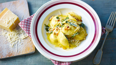 TORTELLINI À LA RICOTTA ET AUX ÉPINARDS FRAIS